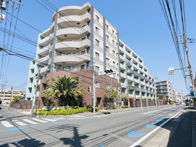 Shonan空色リノベ邸宅 inシーサイドコート湘南海岸公園の外観|湘南の街に溶け込む、印象的な佇まい