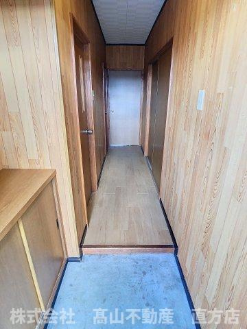 北九州市八幡西区木屋瀬５丁目の賃貸マンションの玄関