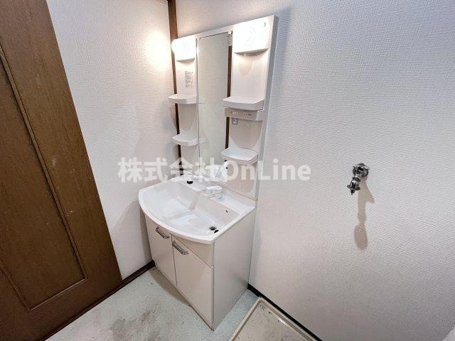 大阪市平野区加美南１丁目の賃貸マンションの独立洗面台