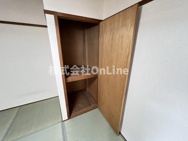 大阪市平野区加美南１丁目の賃貸マンションの収納