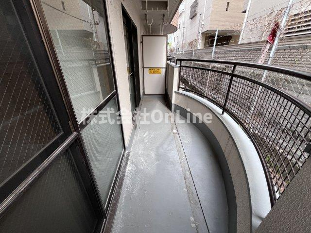 大阪市平野区加美南１丁目の賃貸マンションのバルコニー