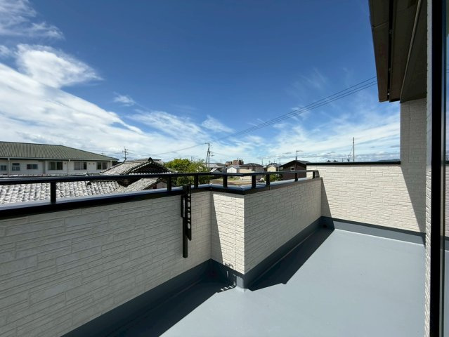 香美市土佐山田町百石町2棟 1号棟のバルコニー