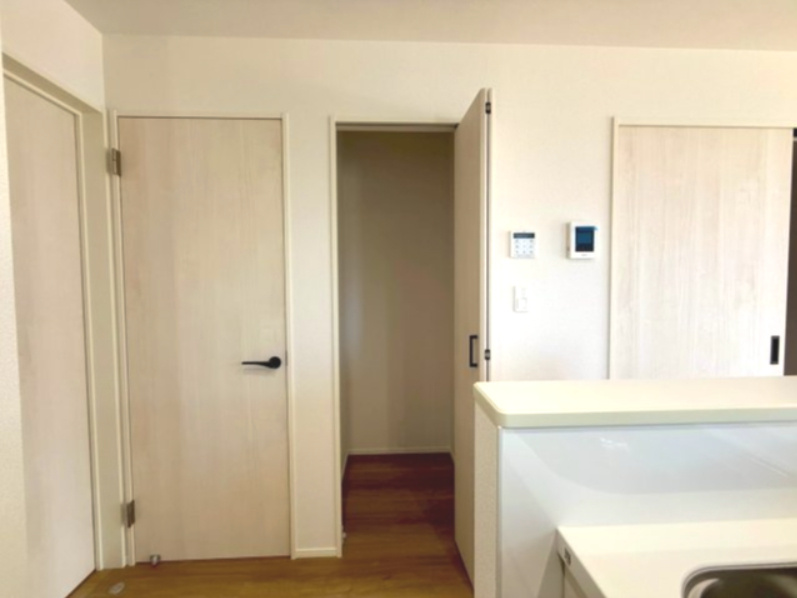 香美市土佐山田町百石町2棟 1号棟のその他|パントリー