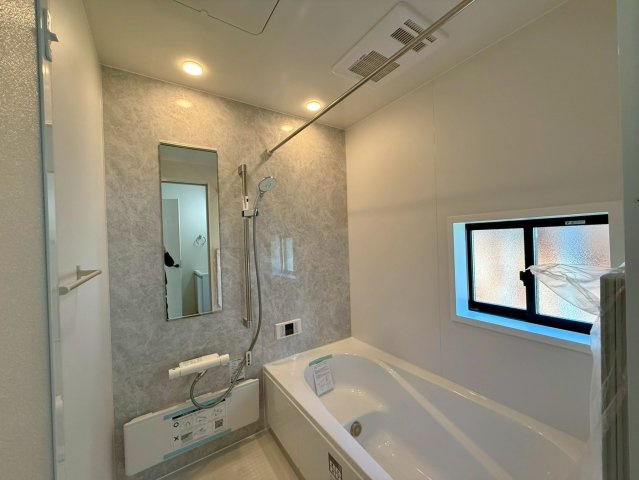 香美市土佐山田町百石町2棟 1号棟の浴室
