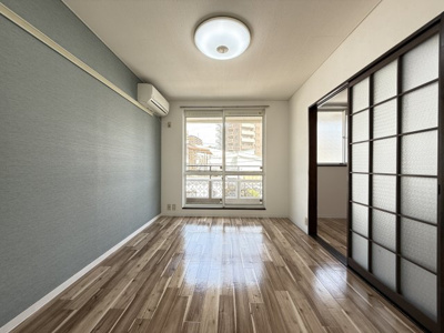 【寝室】 | メゾン・ミモザ