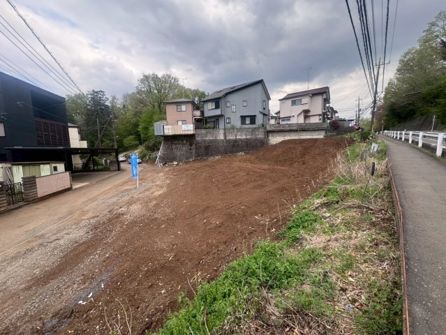 駐車場用地 所沢市荒幡 の前面道路含む現地写真
