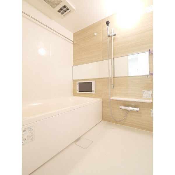 プレジオ長田の浴室