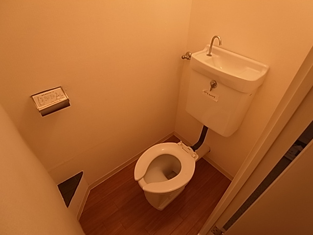 神戸市北区鈴蘭台北町７丁目の賃貸マンションのトイレ