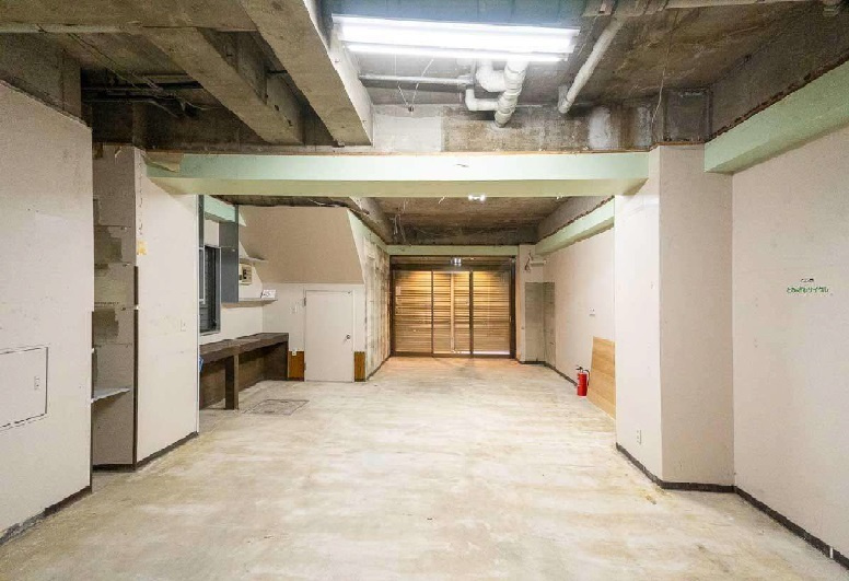 アゼリアガーデンの内装