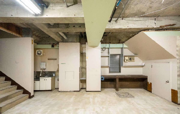 アゼリアガーデンの内装