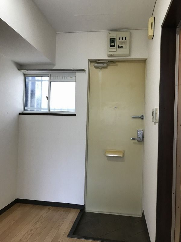 アムール柏の玄関