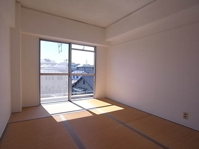 神戸市北区鈴蘭台北町７丁目の賃貸マンションの内装|洋室