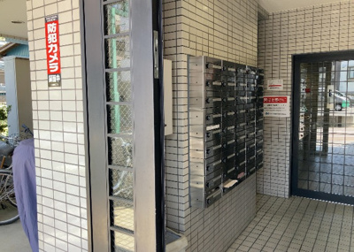 【設備】 | クリオ東林間壱番館 | エントランス付近に設置されている集合ポストは、住んでいる部屋と離れているため、ポストをあさるなど誰かに何かされていても被害に気づきにくいです。入居する時には他人に特定されにくい番号で鍵をかけましょう！