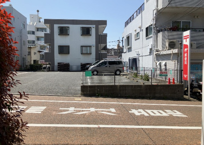 【駐車場】 | クリオ東林間壱番館 | 駐車場と明記されていても、最小スペースでつくられた駐車場だと大型車は駐車できなかったり、出入りしにくくなったりする可能性があります。お車のサイズと購入したい物件の駐車場のサイズを現地で確認しましょう。