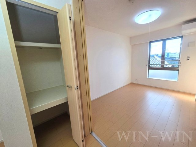 フォルシュの寝室