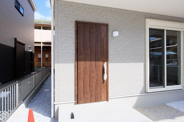 サンコート　太宰府市五条６丁目の玄関