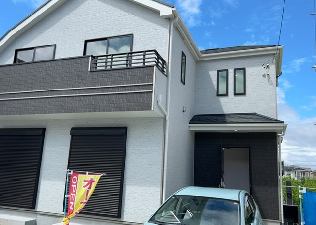 【外観】 | 価格2950万円で売り出し中の新築一戸建てです。緑豊かな閑静な住宅地に位置しており、子育て世帯やゆったり過ごしたい方にお勧めです。建物の詳細や完成時期についてはどうぞ気軽にお問い合わせください。