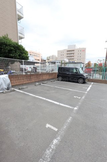 【駐車場】
