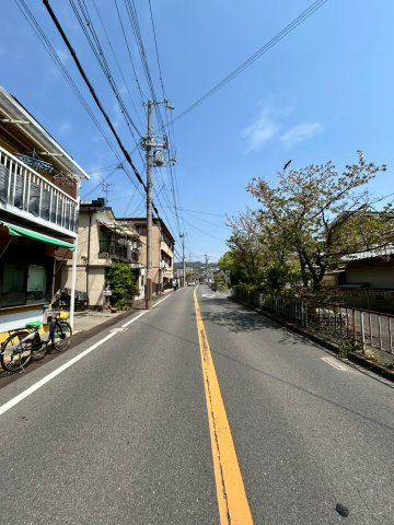 四条畷市中野本町の前面道路含む現地写真