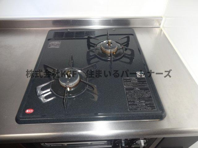 J-PLACE東町のキッチン|コンパクトなキッチンで掃除もラクラク