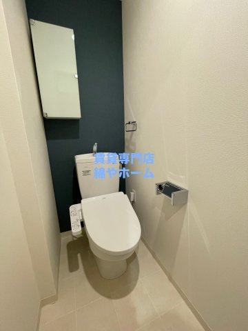 カウニス丸山通のトイレ|落ち着いた色調のトイレです
