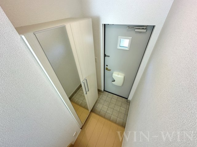 アークラムの玄関
