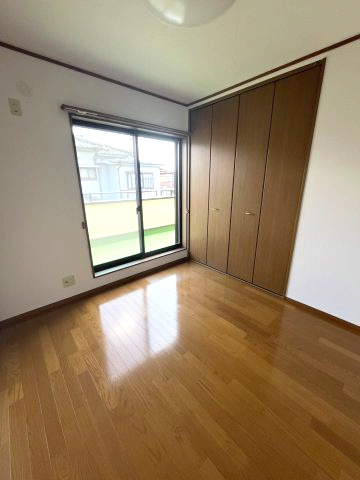 北本市東間２丁目　中古戸建の洋室