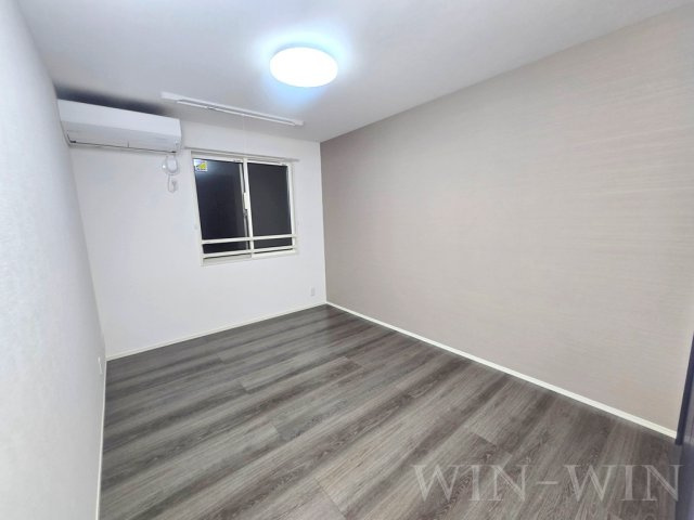 D-avance牟呂の洋室