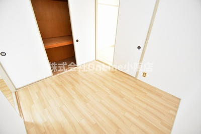 【寝室】 | メゾンドール布施