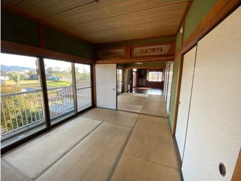 都城市大岩田町の中古一戸建の和室