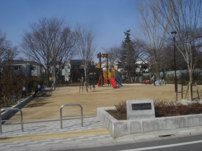 【周辺】 | 杉並区上井草4丁目　新築戸建　D号棟 7980万円 | 三谷公園