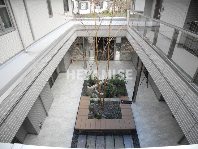 ハーバーサイト南山手のエントランス