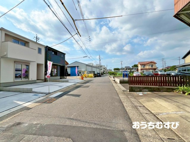 春日井市西高山町(全3棟)の前面道路含む現地写真