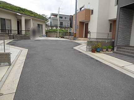 東区上温品３丁目の前面道路含む現地写真