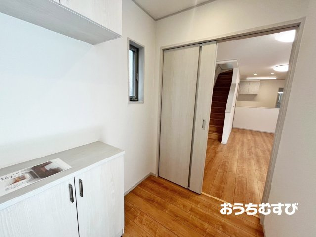 守山区桜坂2丁目(全1棟)の玄関