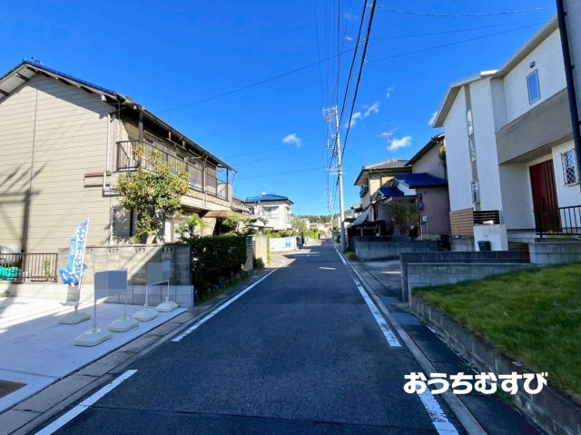 守山区桜坂2丁目(全1棟)の前面道路含む現地写真