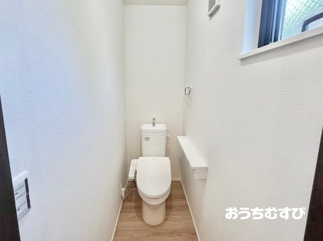 守山区松坂町(全3棟)のトイレ