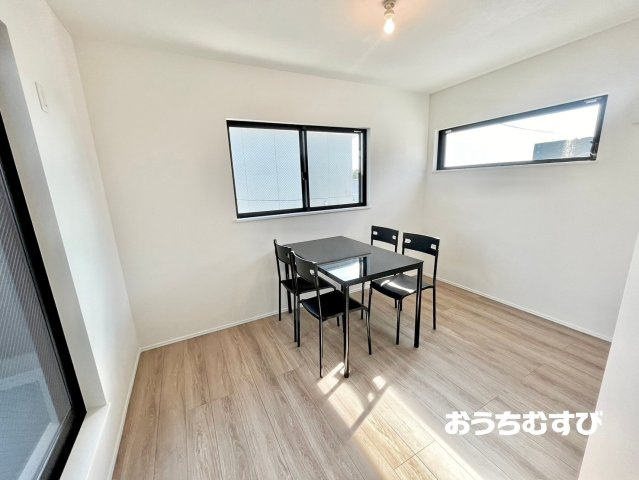 守山区松坂町(全3棟)の洋室