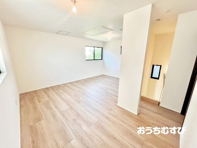 守山区松坂町(全3棟)の洋室