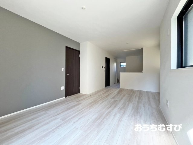 尾張旭市大塚町(全2棟)の居間・リビング