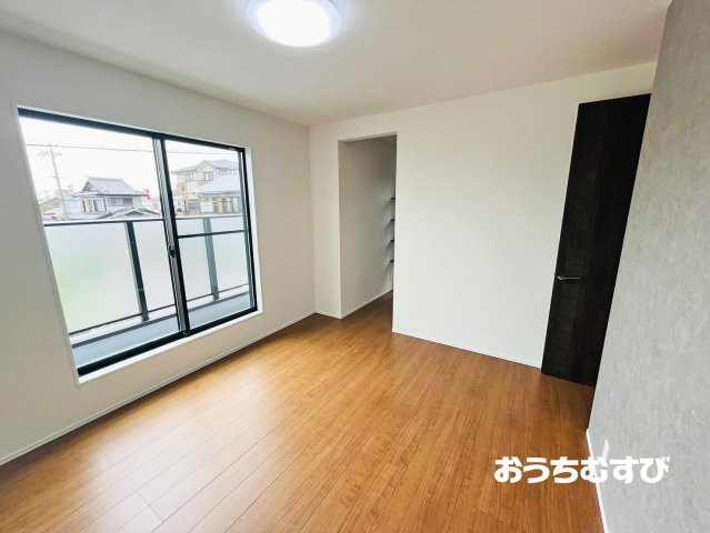 春日井市高山町3丁目(全3棟)の洋室