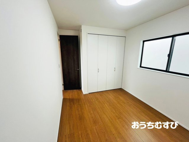 春日井市高山町3丁目(全3棟)の洋室