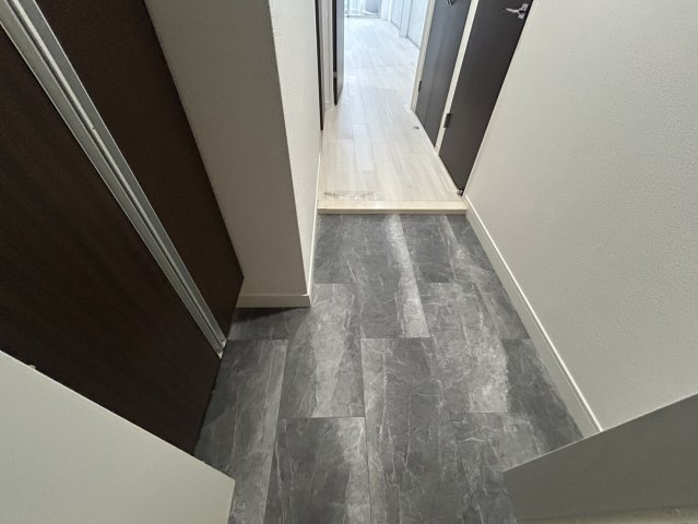 アーデン京町堀イーストの玄関