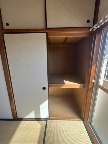 リバーサイド八番館の収納