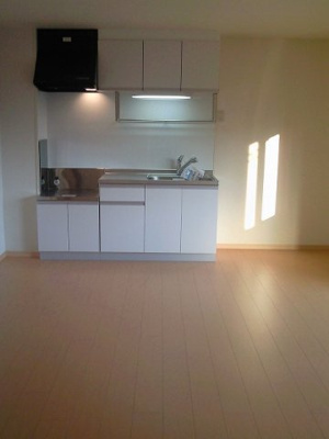 【居間・リビング】 | ハイランドキャッスル | こちらのリビングで趣味の時間をお楽しみください