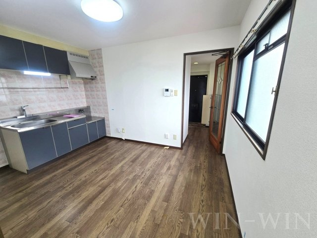 ヴィラシャルマン Ⅱの居間・リビング