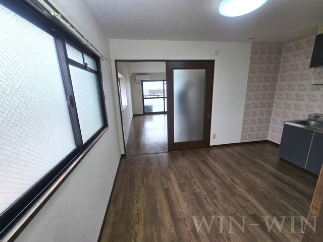 ヴィラシャルマン Ⅱの居間・リビング