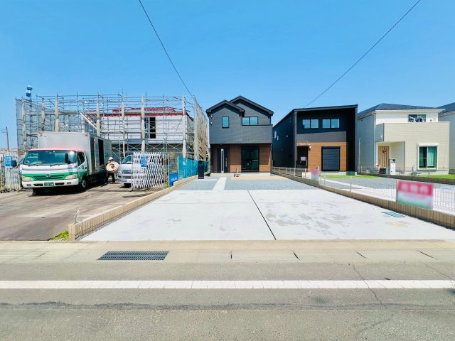 玉村町福島の前面道路含む現地写真|駐車スペース２台以上可◎