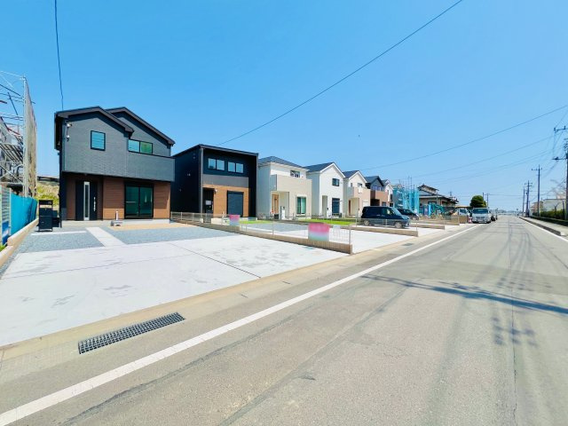 玉村町福島の前面道路含む現地写真|車の通りも少なく駐車も楽々♪