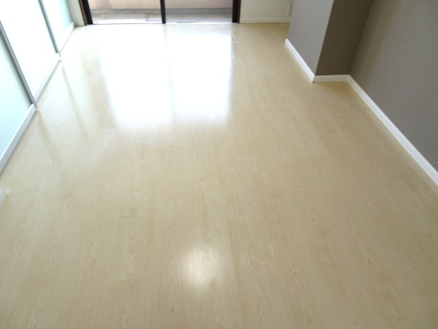 エスポアールアスカの洋室